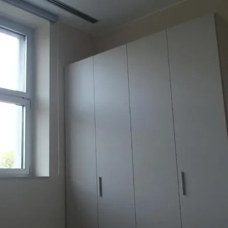 Apartment- Welcome To Art Building 아파트 밀라노